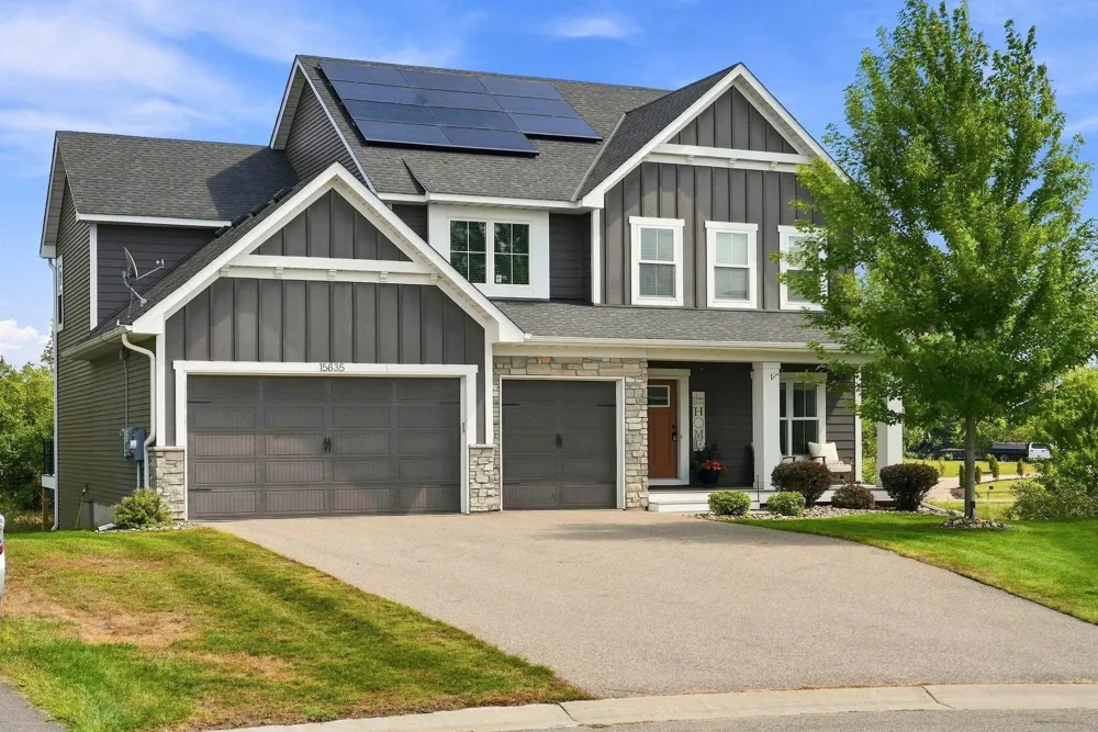 15835 Utah Court Savage, MN 55378
