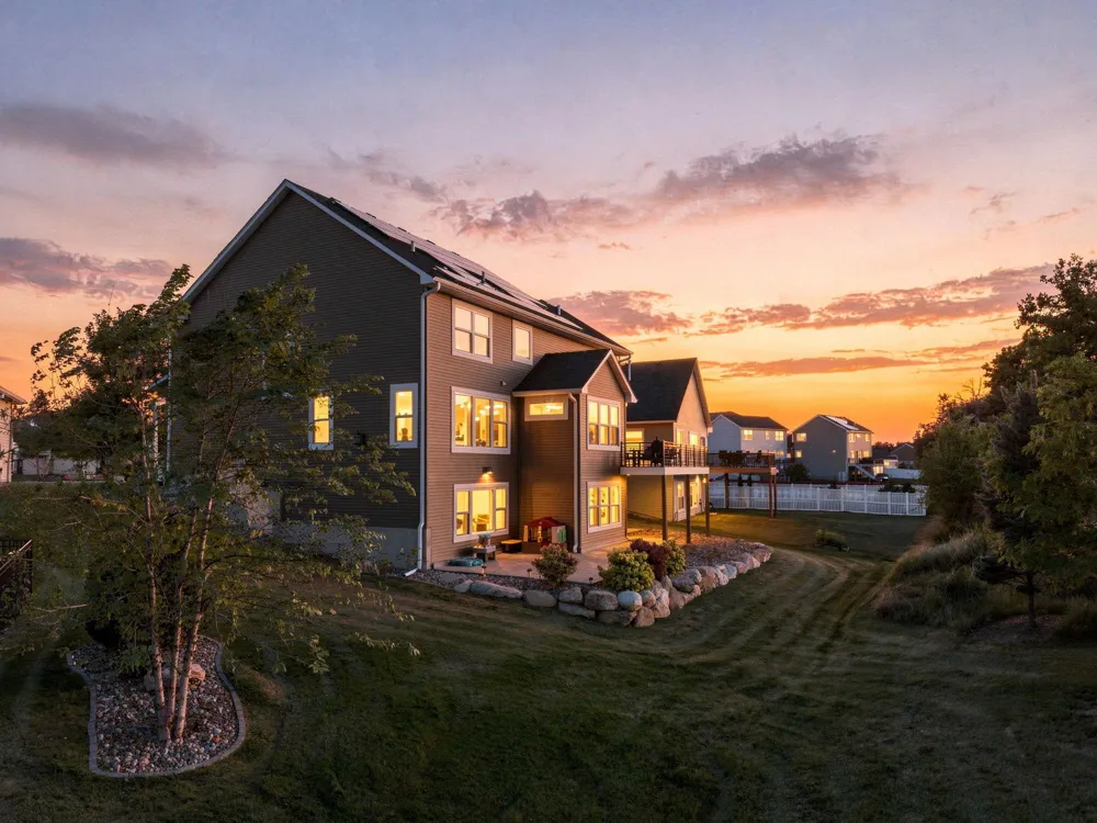 15835 Utah Court Savage, MN 55378