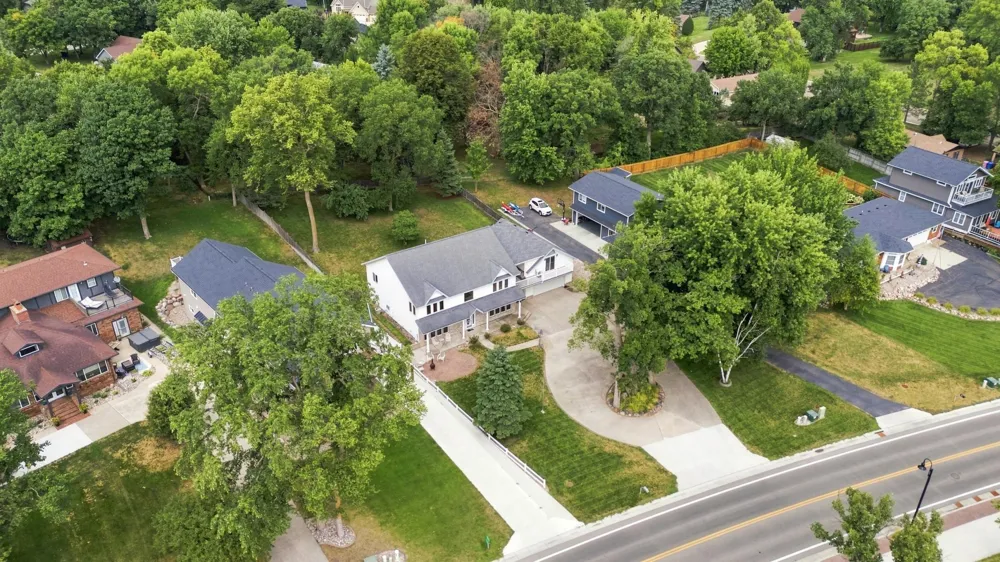 1082 W Lake Drive Detroit Lakes, MN 56501