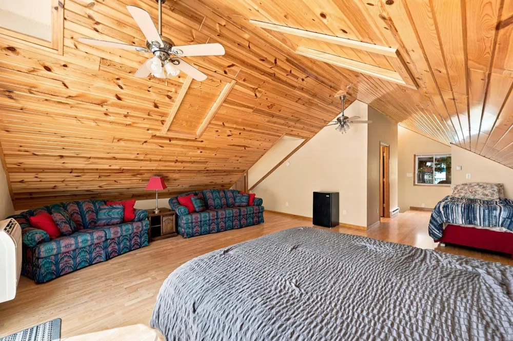 1082 W Lake Drive Detroit Lakes, MN 56501