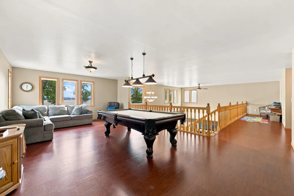 1082 W Lake Drive Detroit Lakes, MN 56501