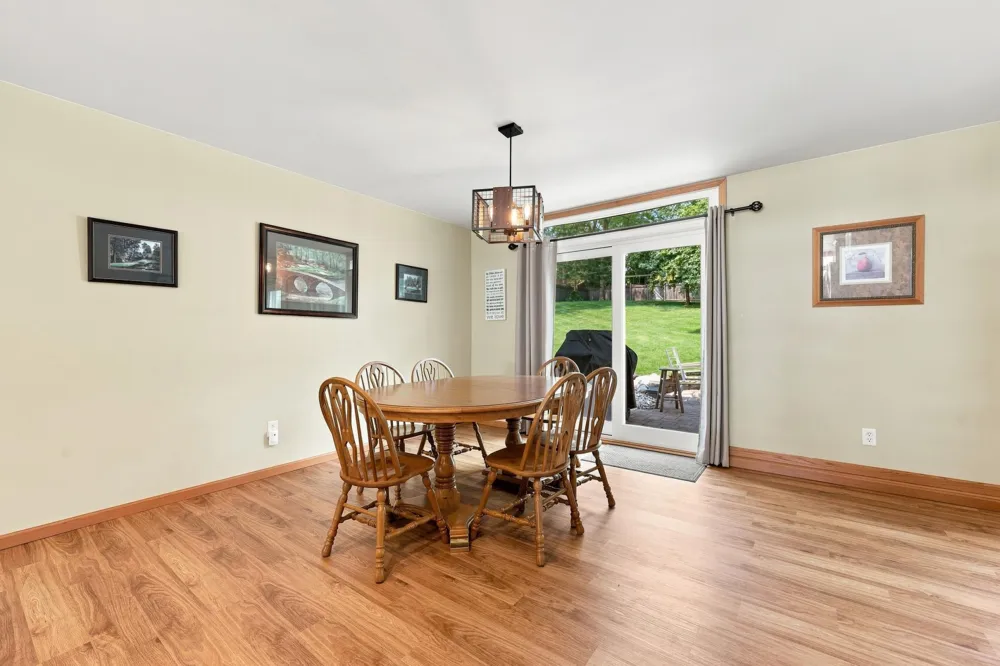 1082 W Lake Drive Detroit Lakes, MN 56501