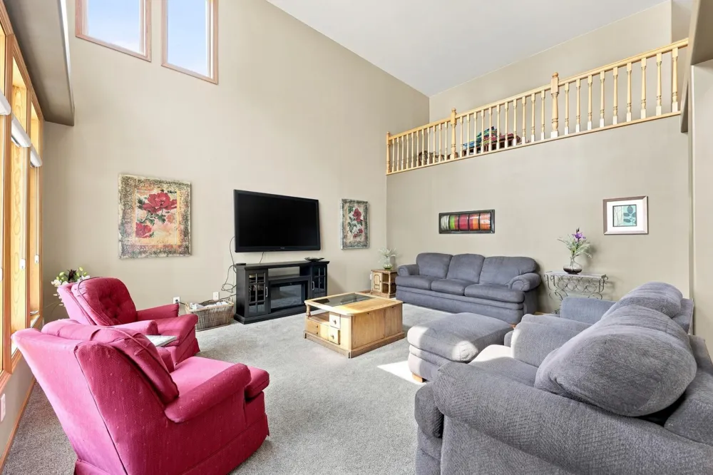 1082 W Lake Drive Detroit Lakes, MN 56501