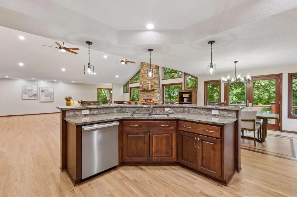 14885 Ironwood Court Eden Prairie, MN 55346