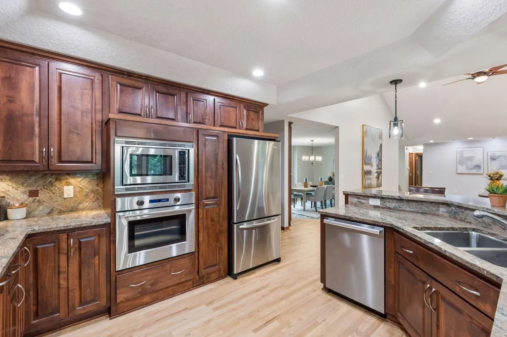 14885 Ironwood Court Eden Prairie, MN 55346