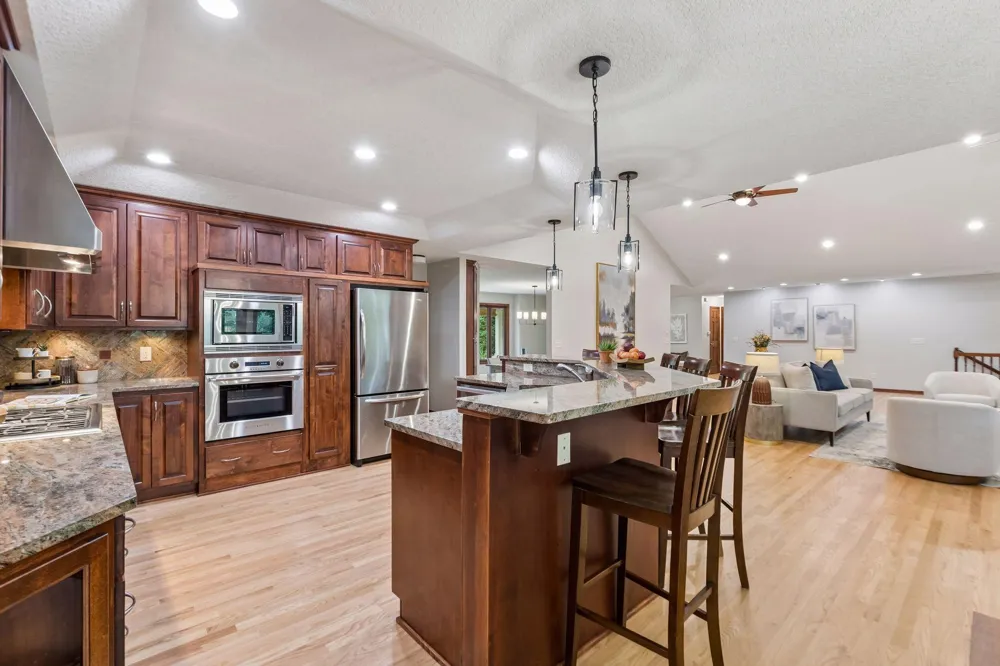 14885 Ironwood Court Eden Prairie, MN 55346