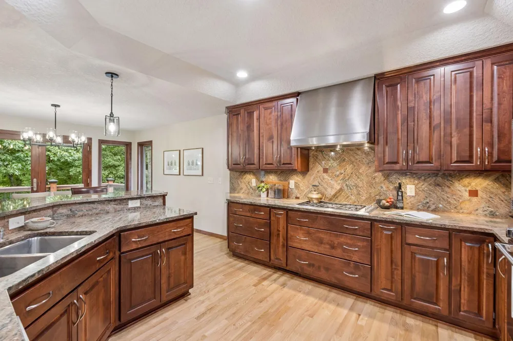 14885 Ironwood Court Eden Prairie, MN 55346