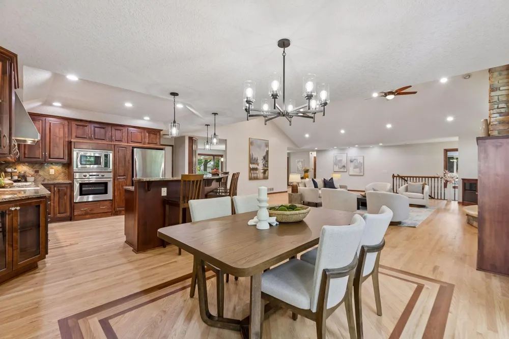 14885 Ironwood Court Eden Prairie, MN 55346