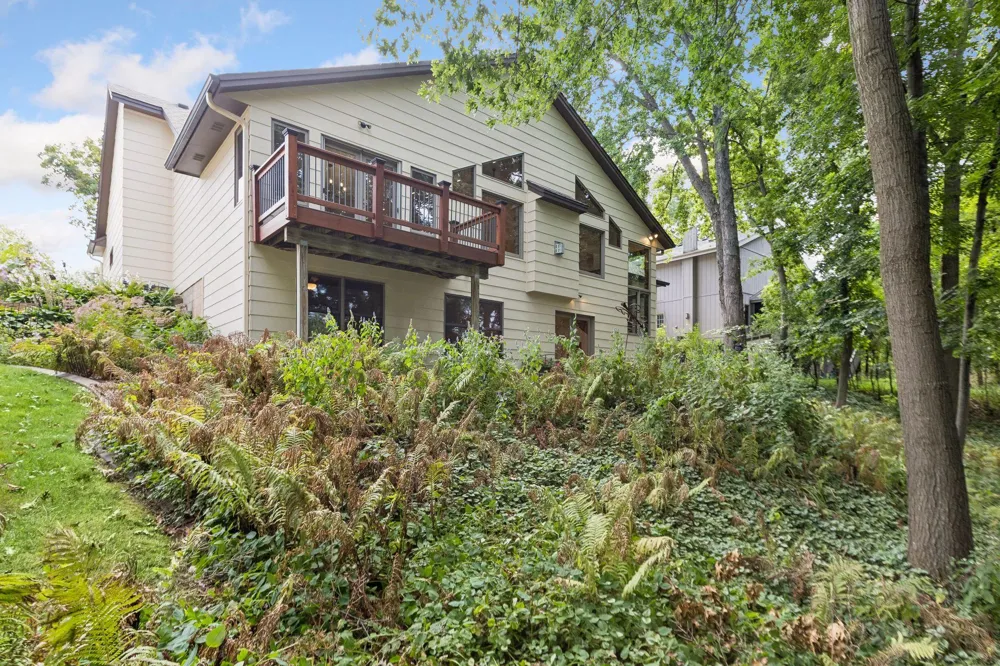 14885 Ironwood Court Eden Prairie, MN 55346