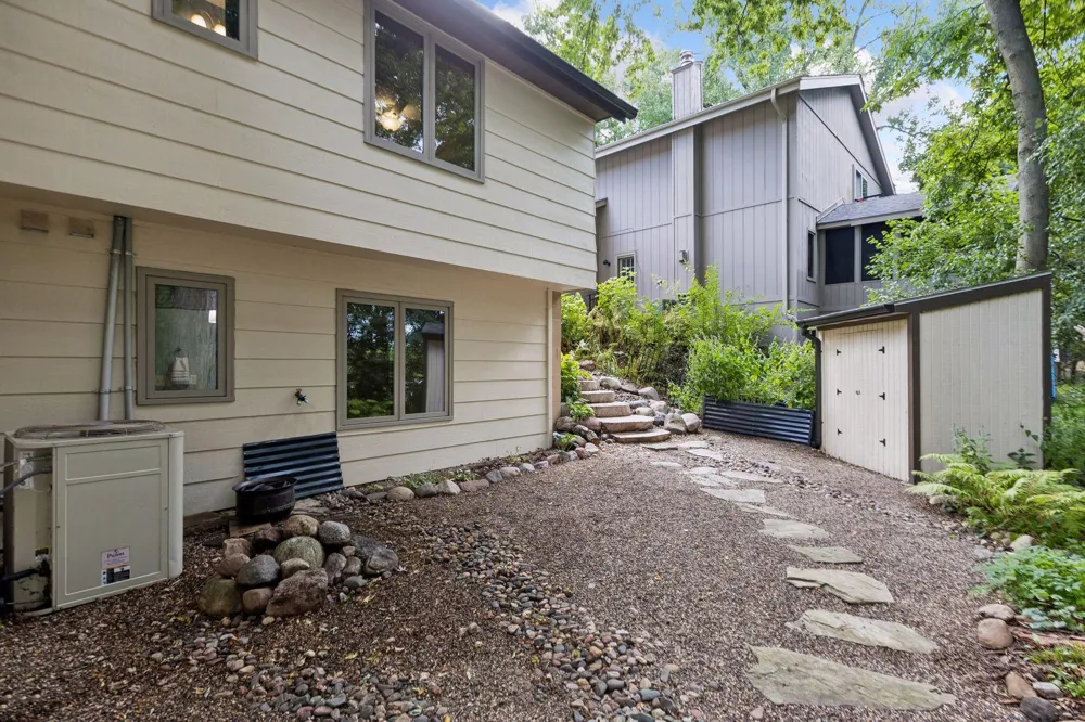 14885 Ironwood Court Eden Prairie, MN 55346