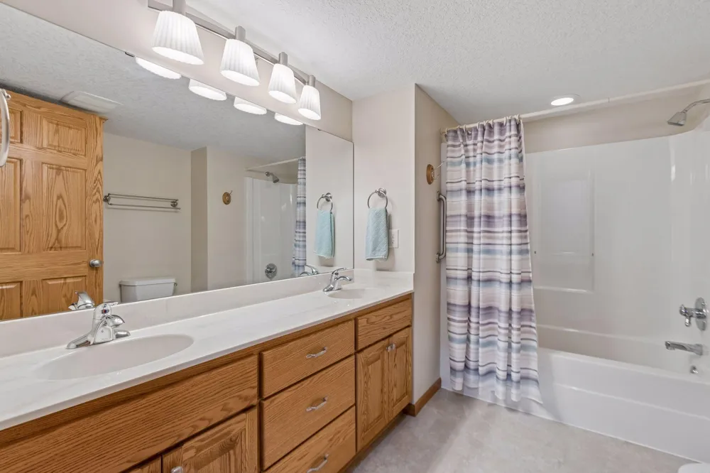 14885 Ironwood Court Eden Prairie, MN 55346