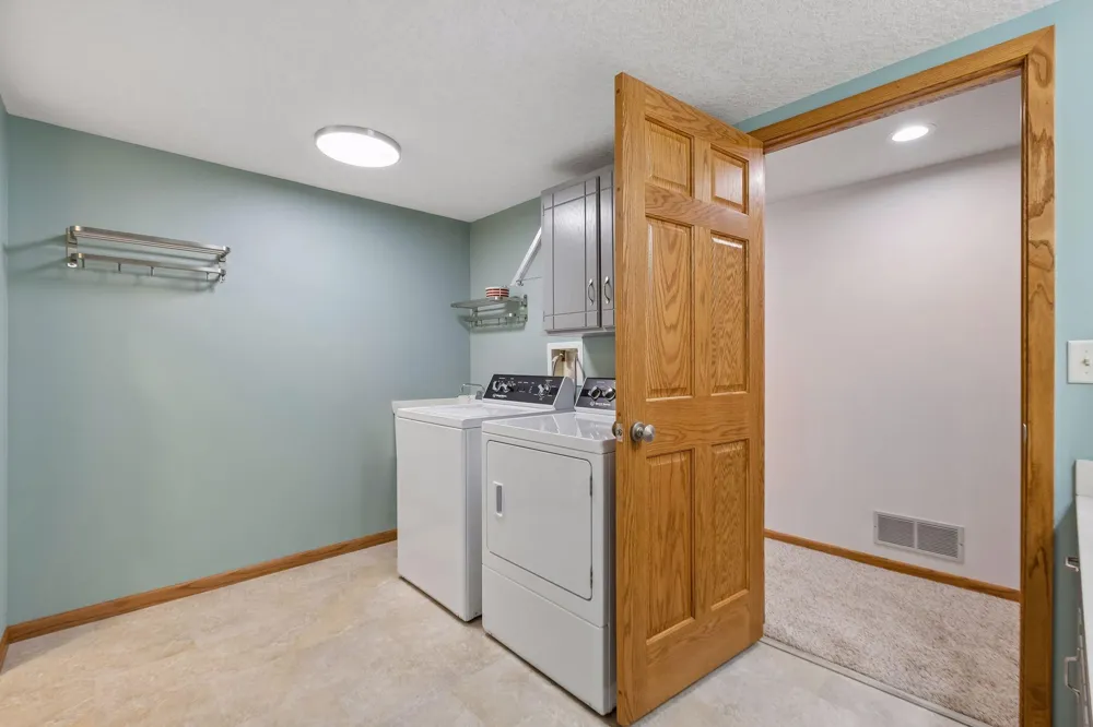 14885 Ironwood Court Eden Prairie, MN 55346