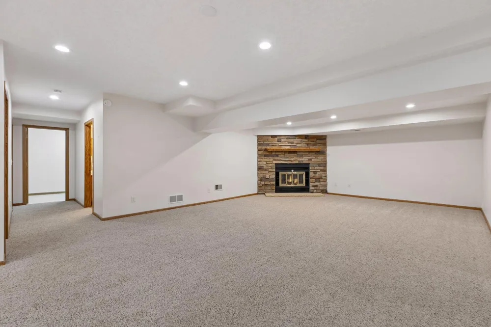 14885 Ironwood Court Eden Prairie, MN 55346
