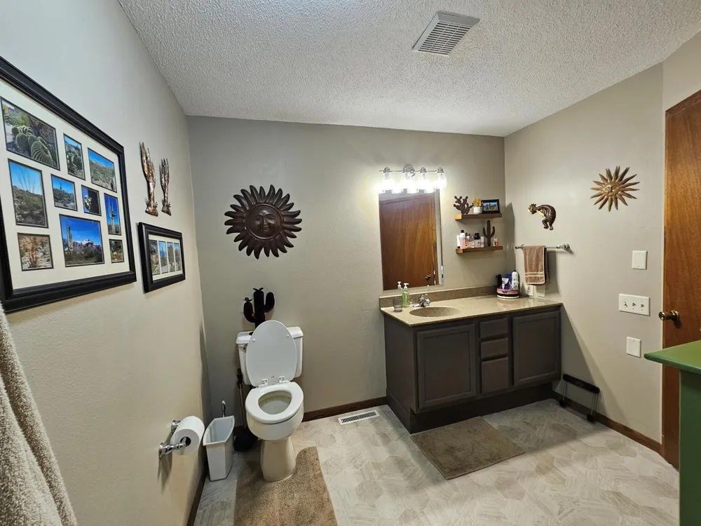 1101 Irene Avenue Willmar, MN 56201