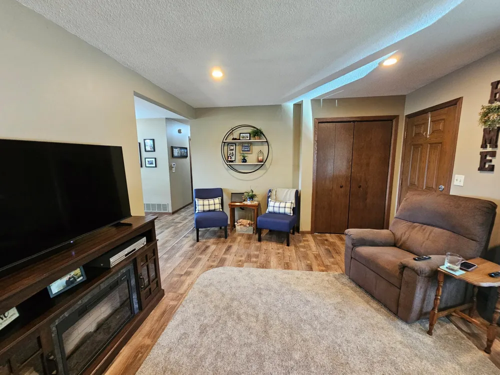 1101 Irene Avenue Willmar, MN 56201