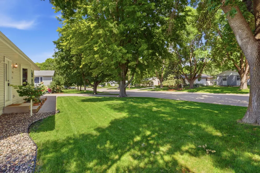 1217 27th Street NW Willmar, MN 56201