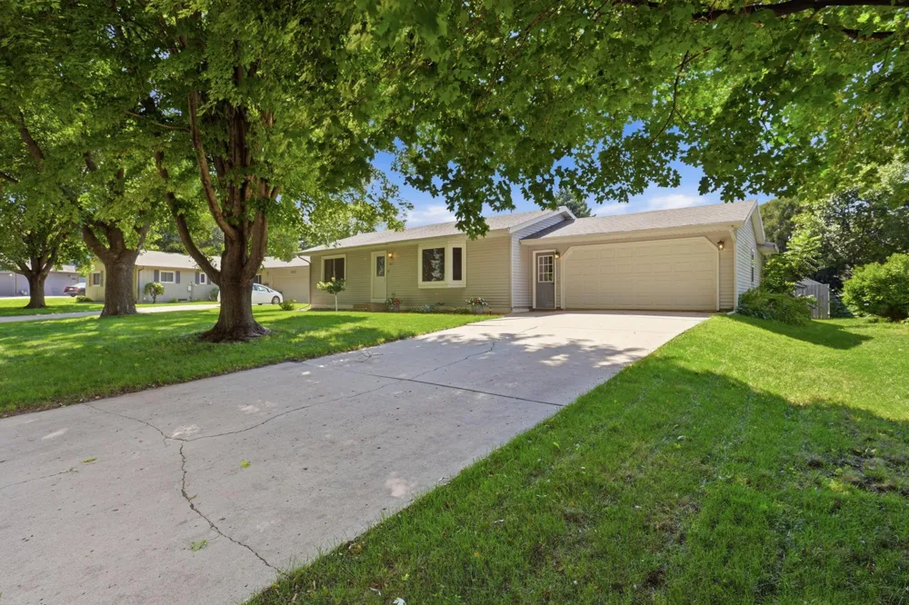 1217 27th Street NW Willmar, MN 56201