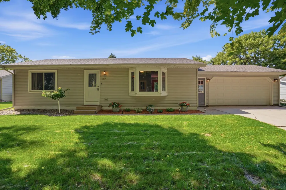 1217 27th Street NW Willmar, MN 56201
