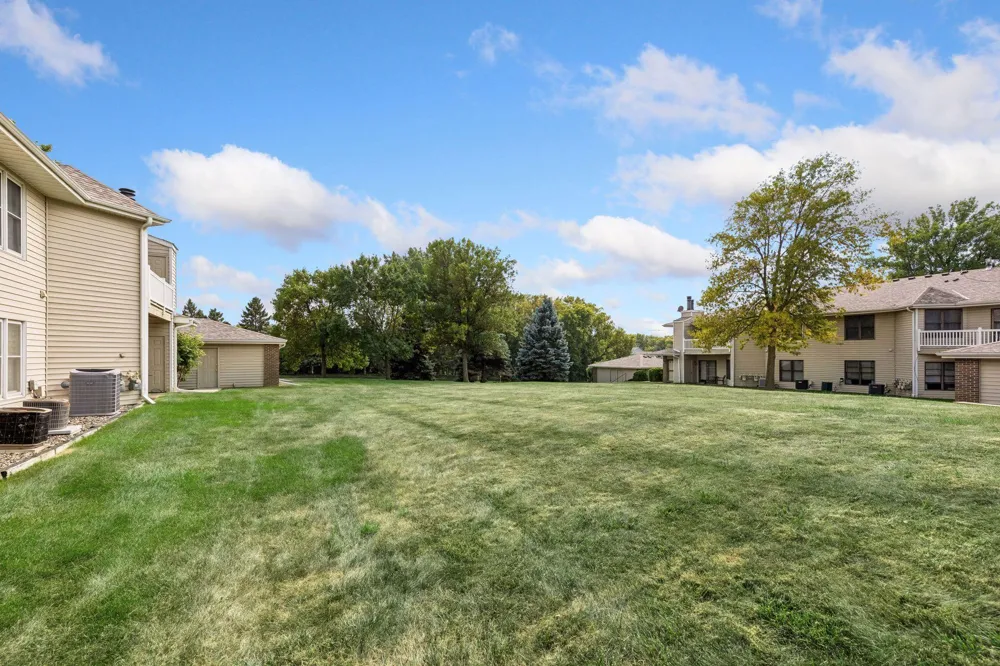 942 E Travelers Trail #58 Burnsville, MN 55337