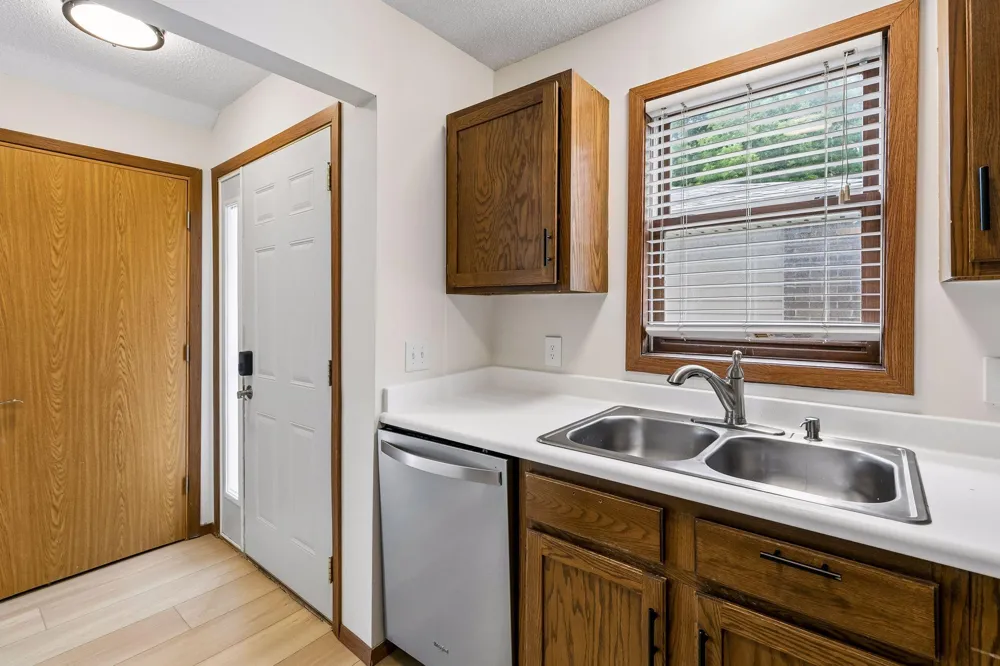 942 E Travelers Trail #58 Burnsville, MN 55337