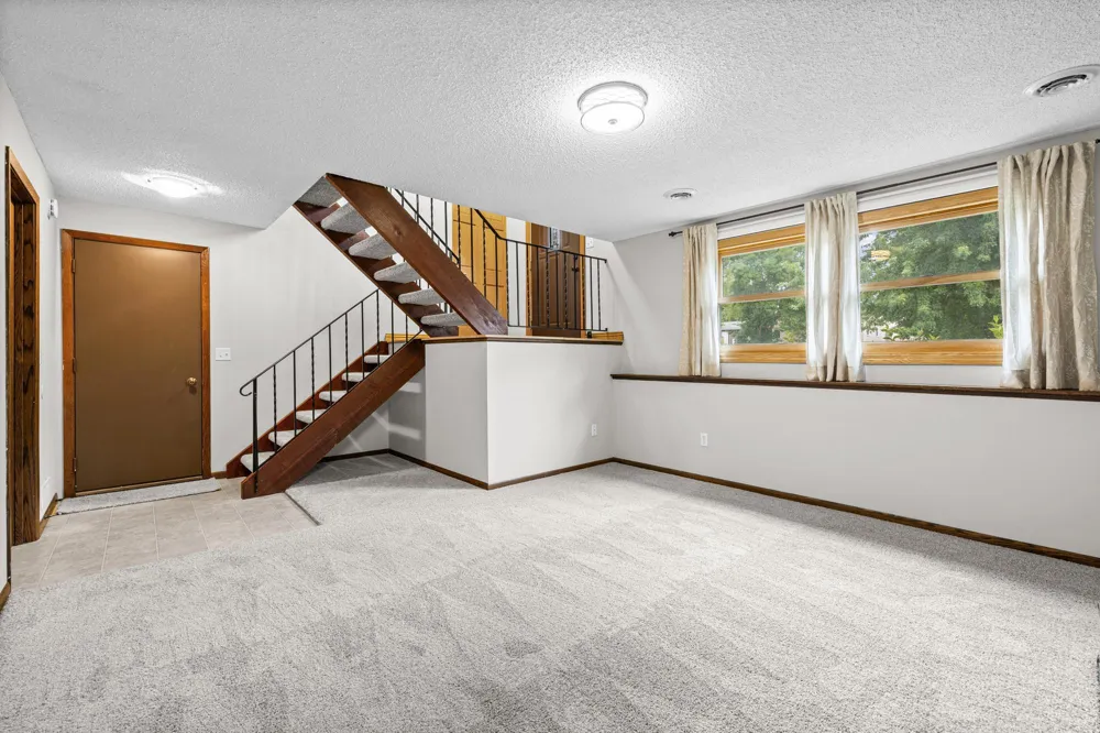3531 Pilgrim Lane Plymouth, MN 55441