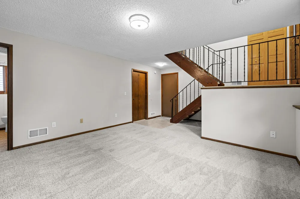 3531 Pilgrim Lane Plymouth, MN 55441