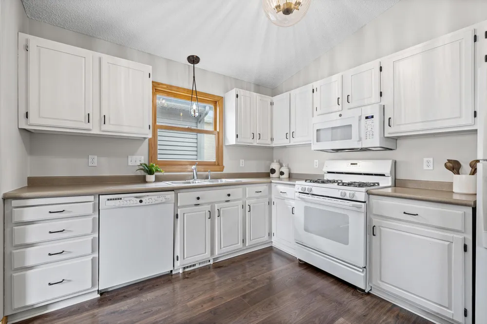 3531 Pilgrim Lane Plymouth, MN 55441