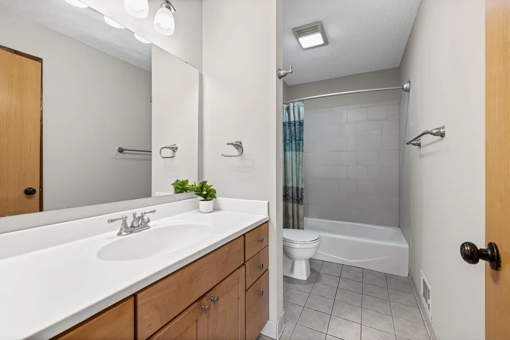 3531 Pilgrim Lane Plymouth, MN 55441