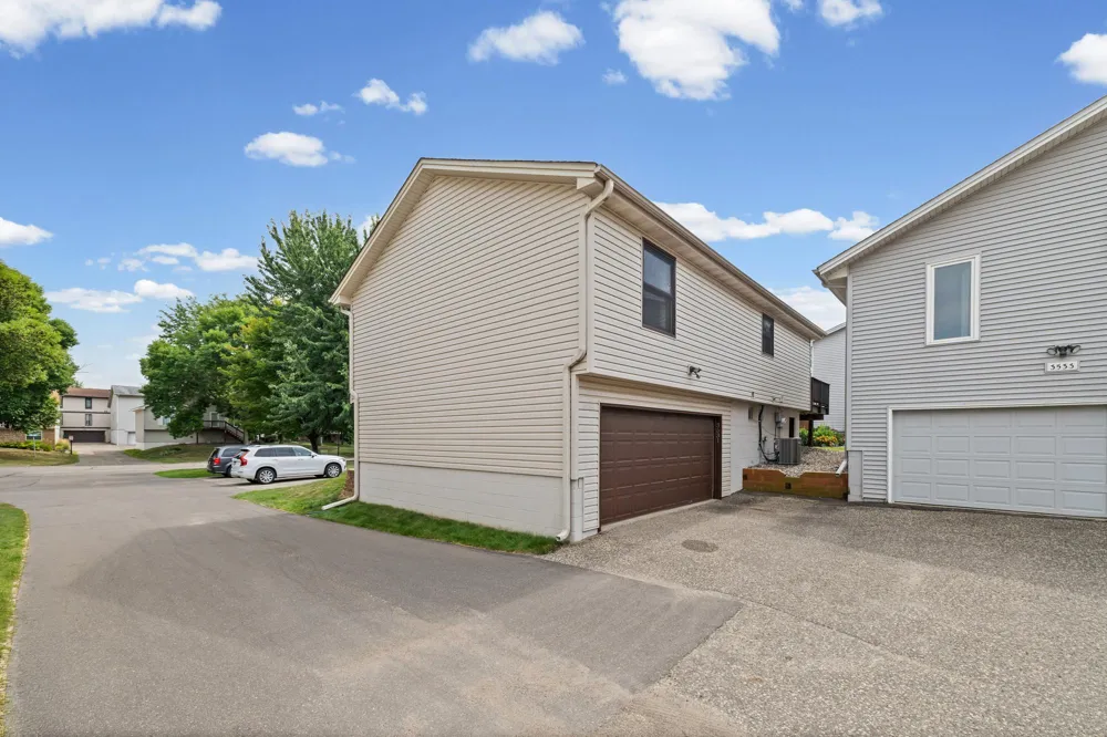 3531 Pilgrim Lane Plymouth, MN 55441