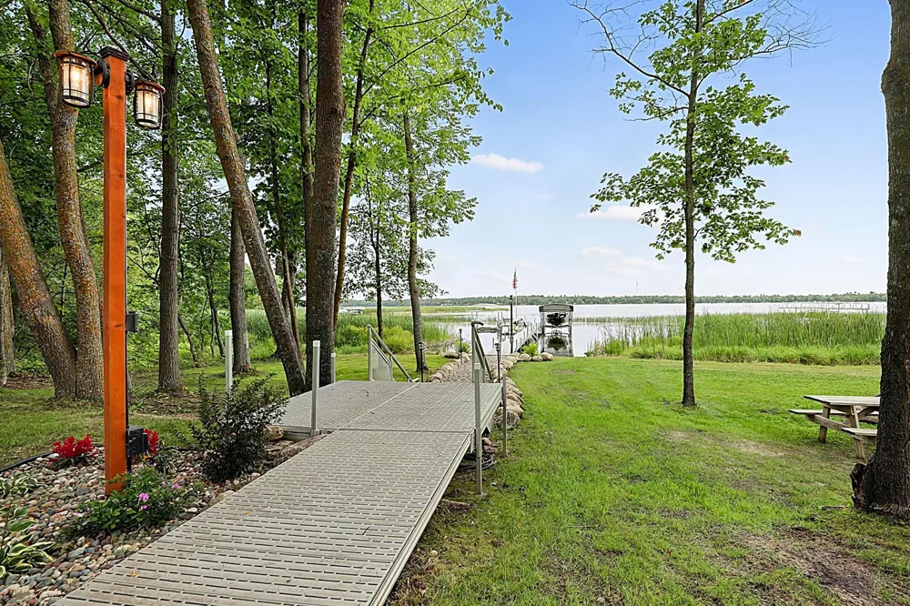 7643 Bear Road Cushing, MN 56443