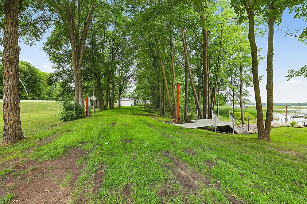 7643 Bear Road Cushing, MN 56443