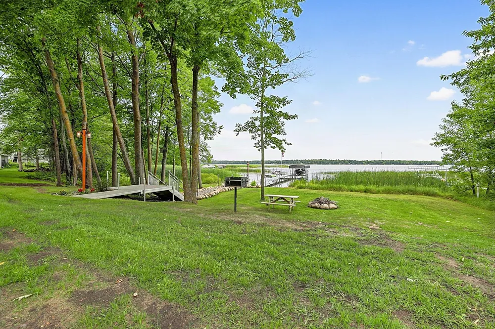 7643 Bear Road Cushing, MN 56443