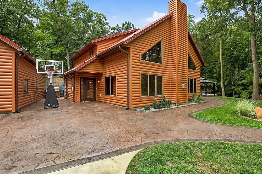 7643 Bear Road Cushing, MN 56443