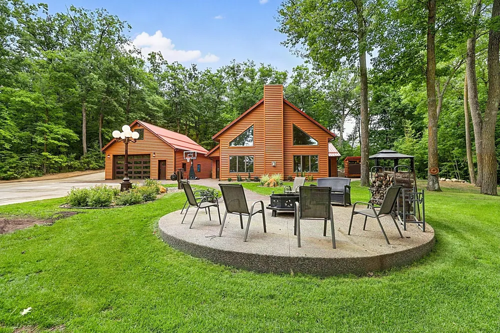 7643 Bear Road Cushing, MN 56443