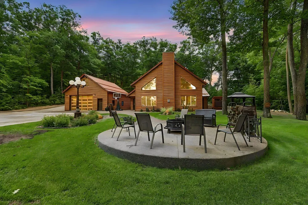 7643 Bear Road Cushing, MN 56443