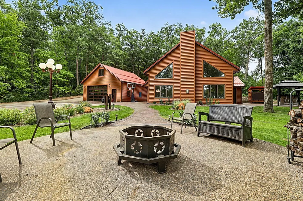 7643 Bear Road Cushing, MN 56443