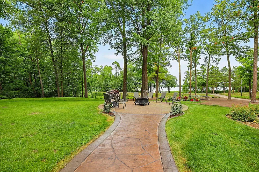 7643 Bear Road Cushing, MN 56443
