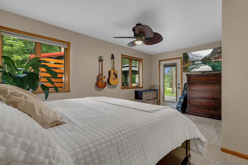 7643 Bear Road Cushing, MN 56443