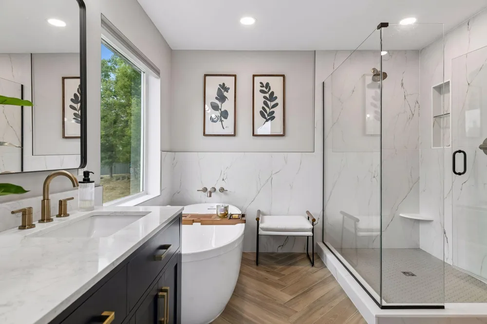 8053 Enclave Bay Woodbury, MN 55125