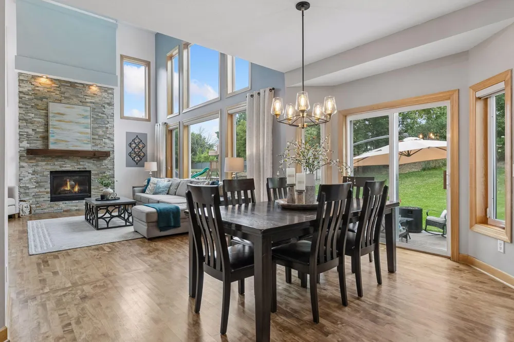 8053 Enclave Bay Woodbury, MN 55125