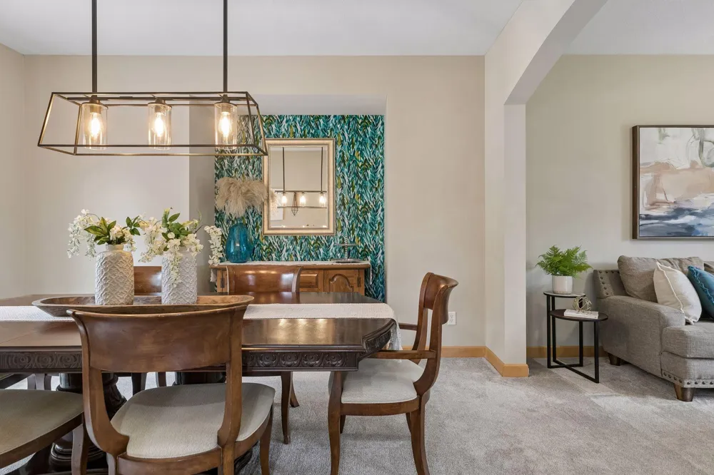 8053 Enclave Bay Woodbury, MN 55125