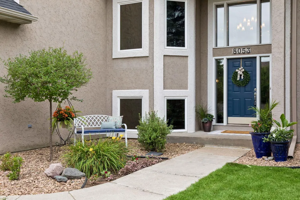 8053 Enclave Bay Woodbury, MN 55125