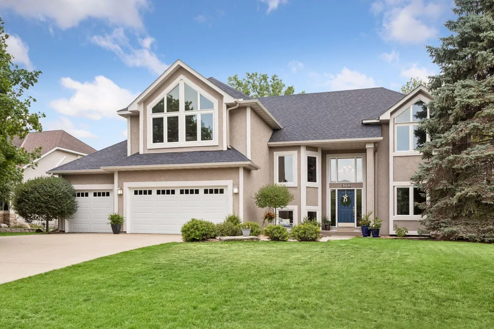 8053 Enclave Bay Woodbury, MN 55125