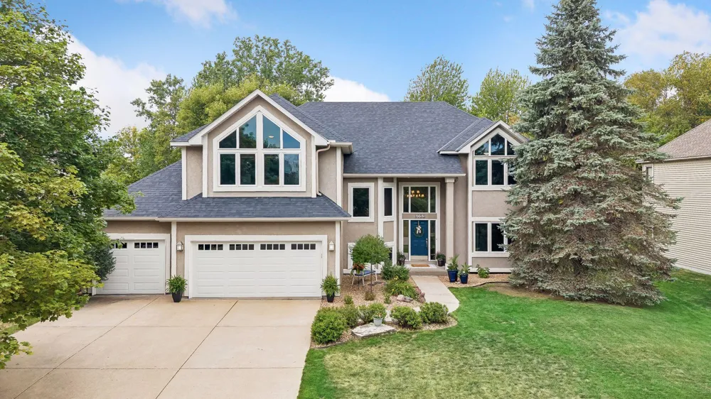 8053 Enclave Bay Woodbury, MN 55125