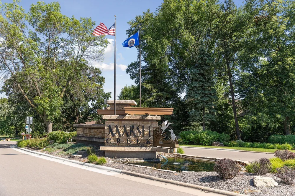 8053 Enclave Bay Woodbury, MN 55125