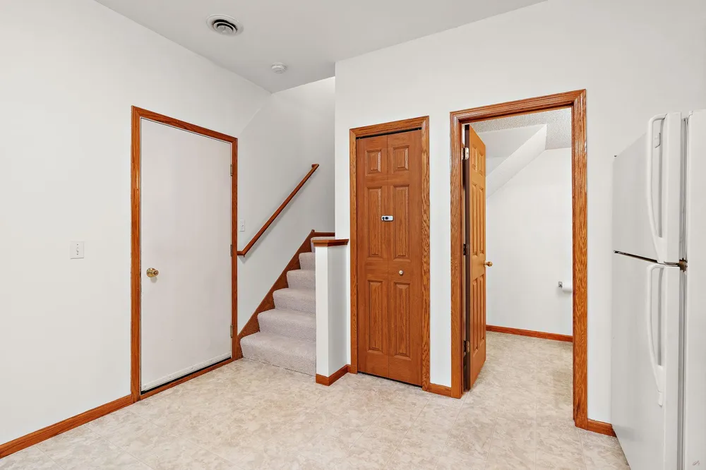 18034 69th Place Maple Grove, MN 55311