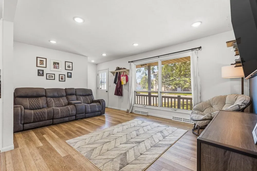 807 Hackberry Drive Marshall, MN 56258