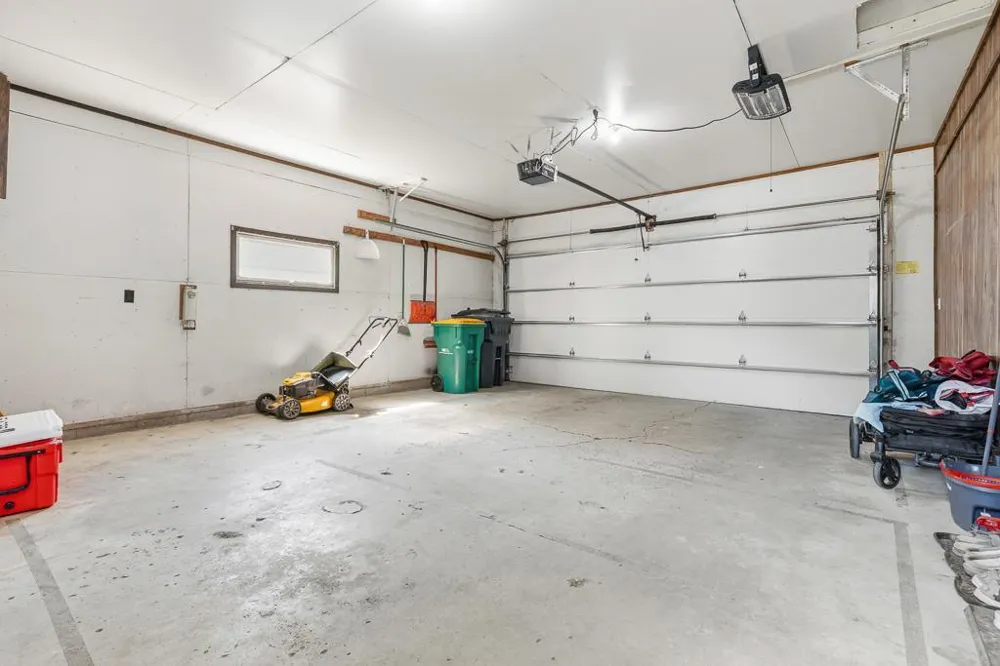 807 Hackberry Drive Marshall, MN 56258