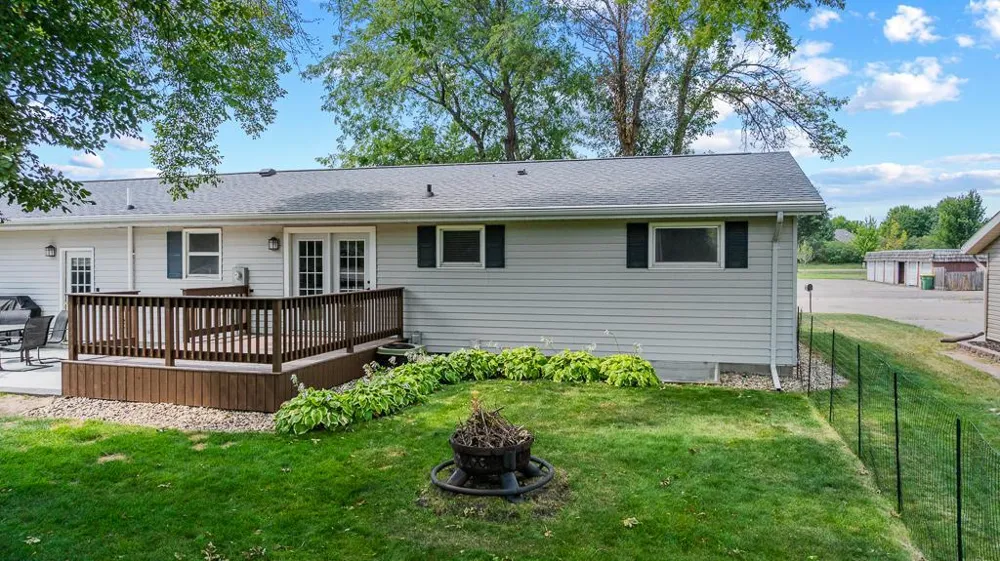 807 Hackberry Drive Marshall, MN 56258