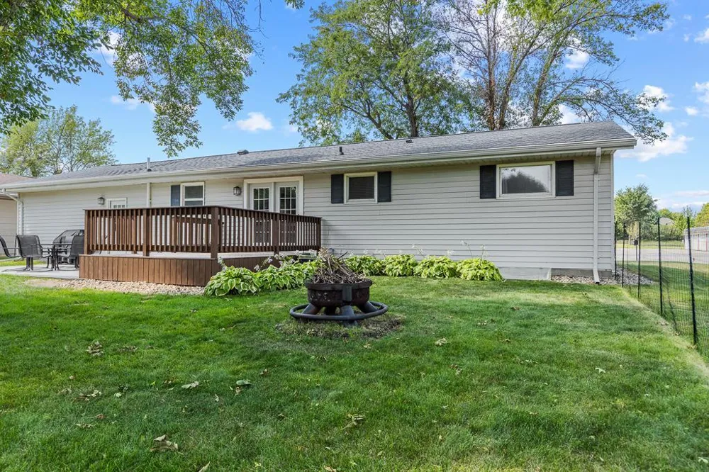 807 Hackberry Drive Marshall, MN 56258
